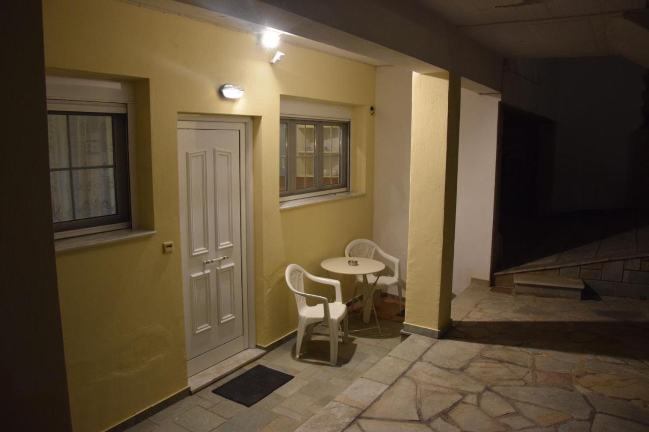 Spacious Apartment At Ioannina, Anatoli Anatoli  エクステリア 写真