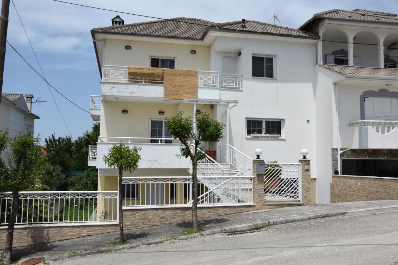 Spacious Apartment At Ioannina, Anatoli Anatoli  エクステリア 写真